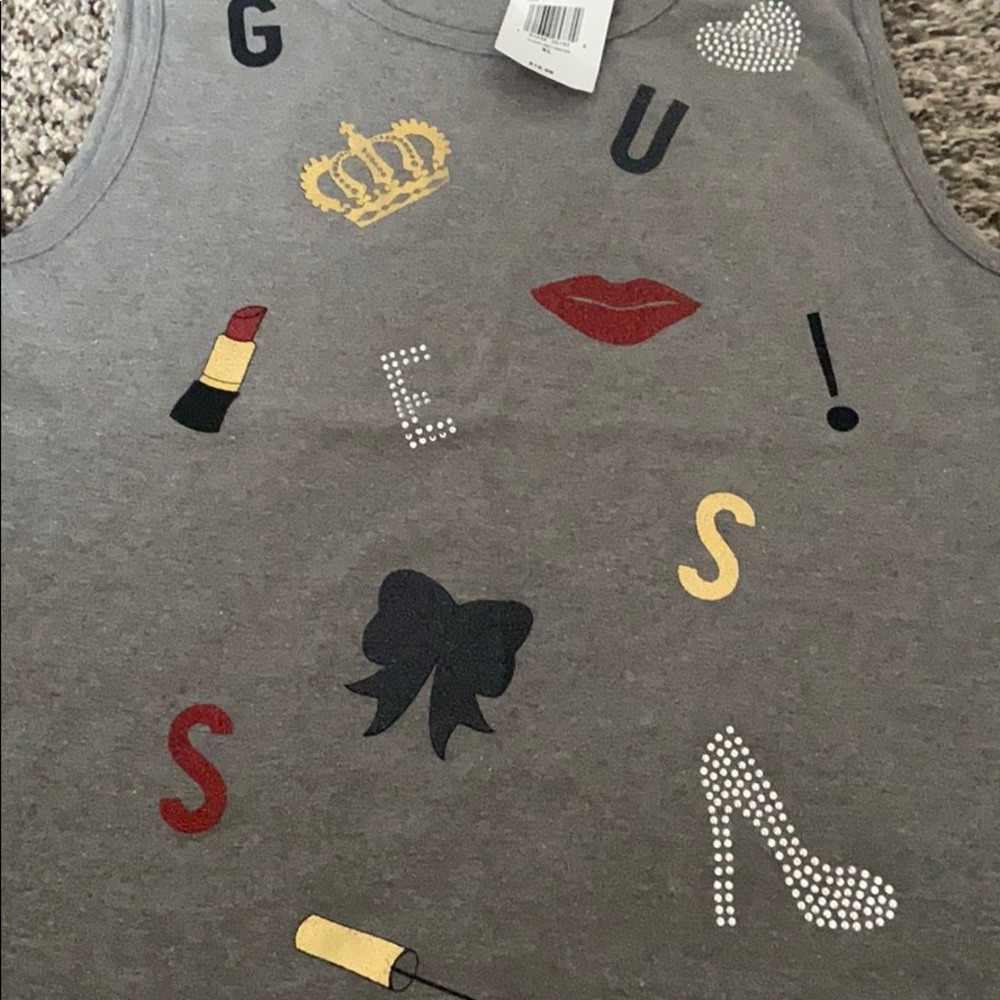 Top Guess - Picture 4 of 5